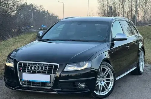 AUDI S4 