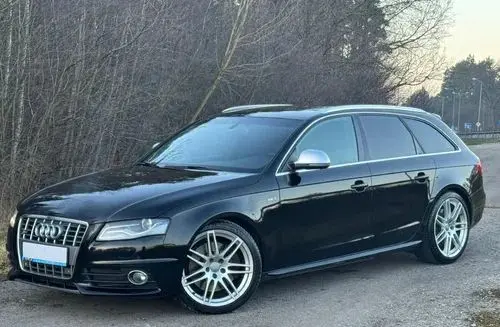AUDI S4 