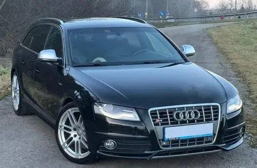 AUDI S4 