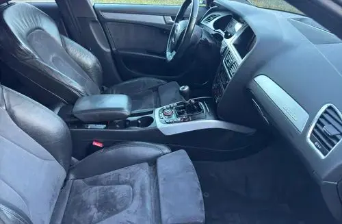 AUDI S4 