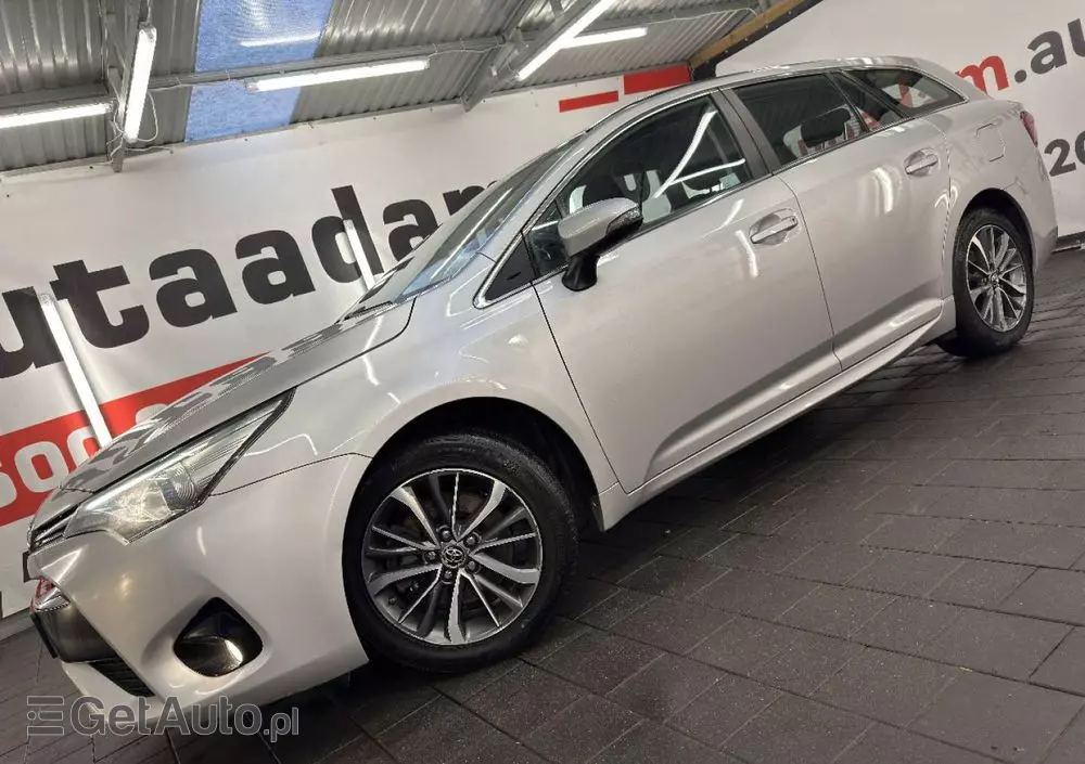 TOYOTA Avensis 