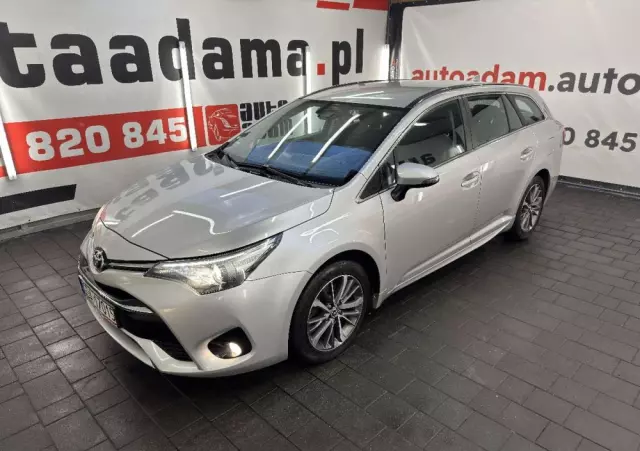 TOYOTA Avensis 