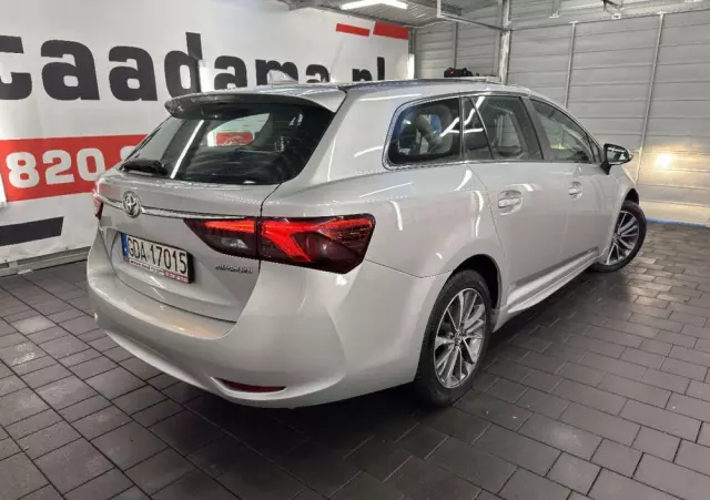 TOYOTA Avensis 