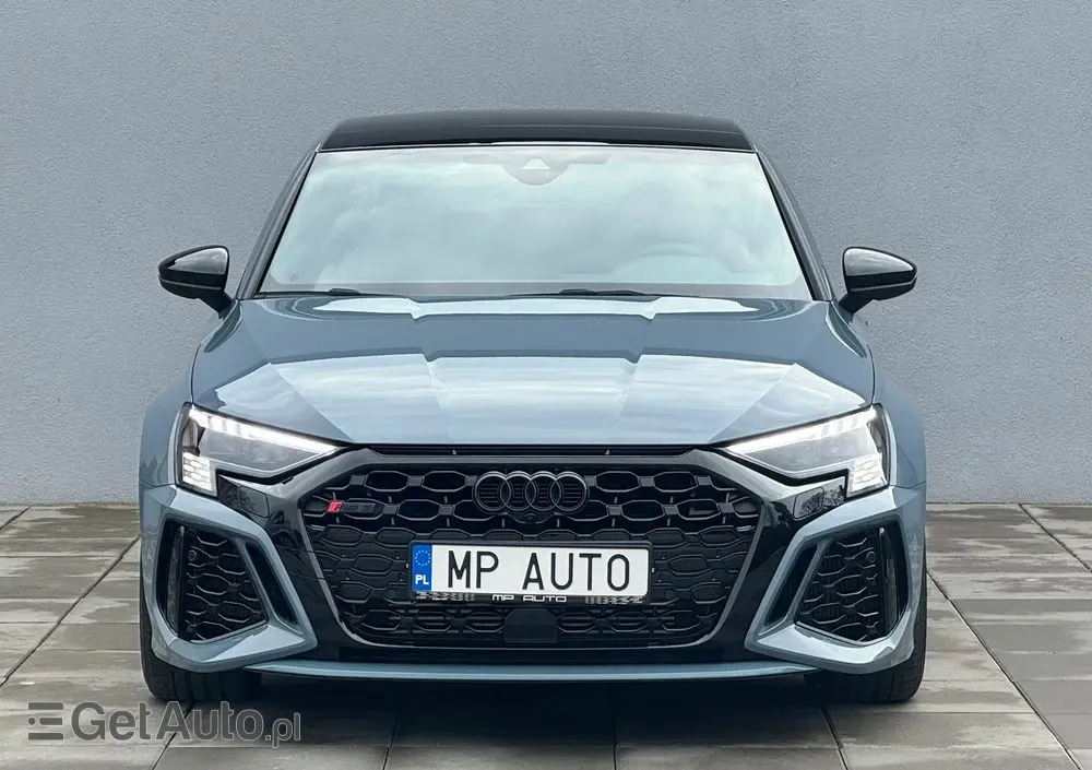 AUDI RS3 Limousine 