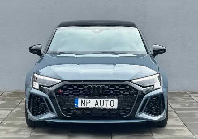 AUDI RS3 Limousine 
