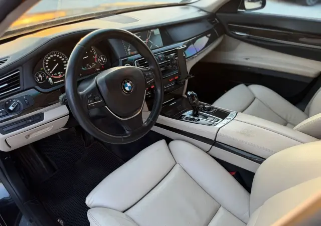 BMW Seria 7 730d