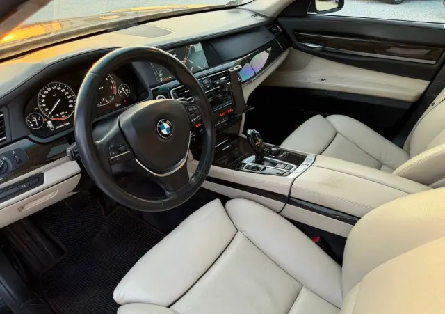 BMW Seria 7 730d