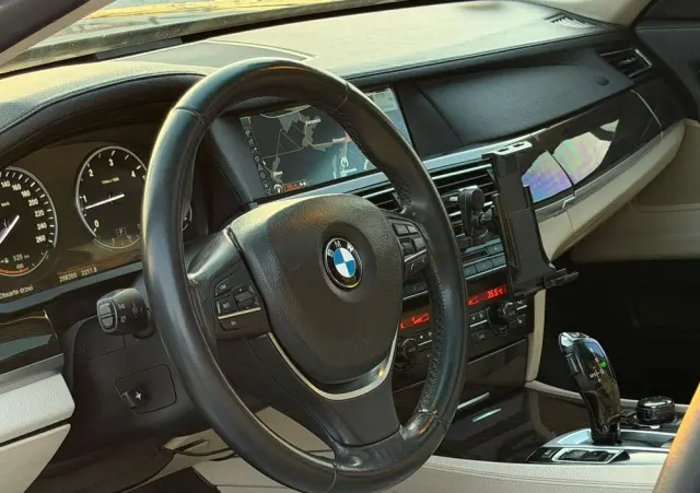 BMW Seria 7 730d