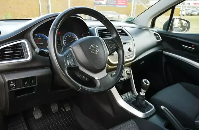 SUZUKI SX4 