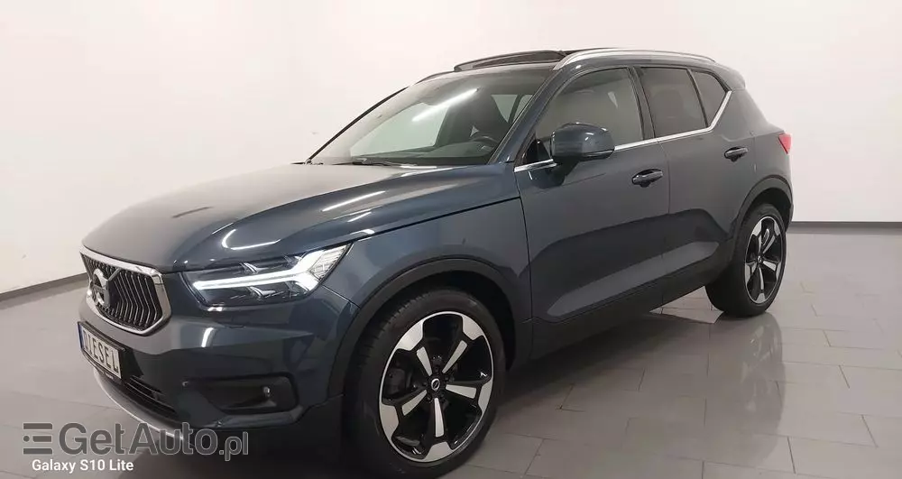 VOLVO XC 40 D4 AWD Geartronic Inscription