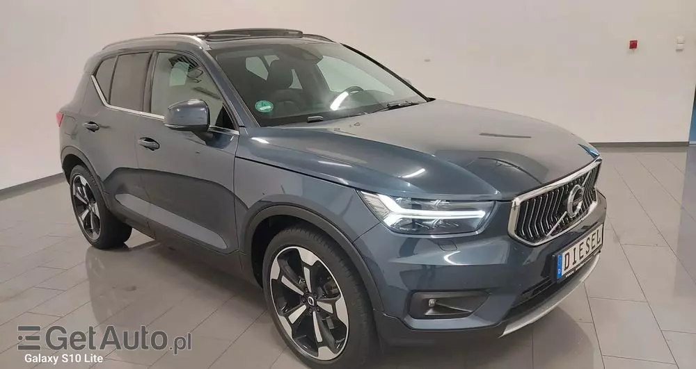 VOLVO XC 40 D4 AWD Geartronic Inscription