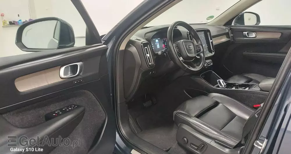 VOLVO XC 40 D4 AWD Geartronic Inscription