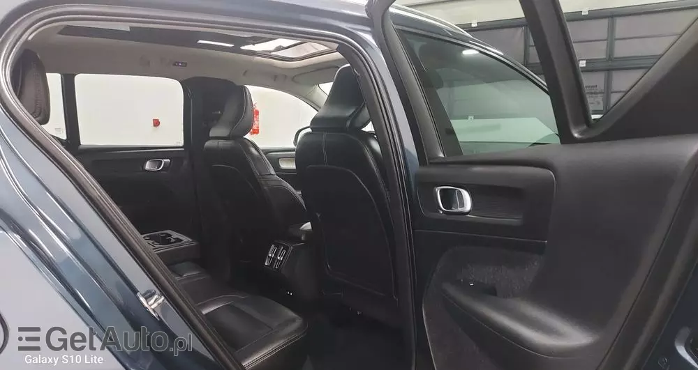 VOLVO XC 40 D4 AWD Geartronic Inscription