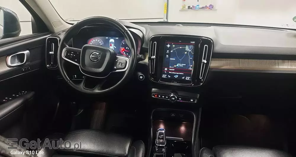 VOLVO XC 40 D4 AWD Geartronic Inscription