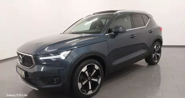 VOLVO XC 40 D4 AWD Geartronic Inscription