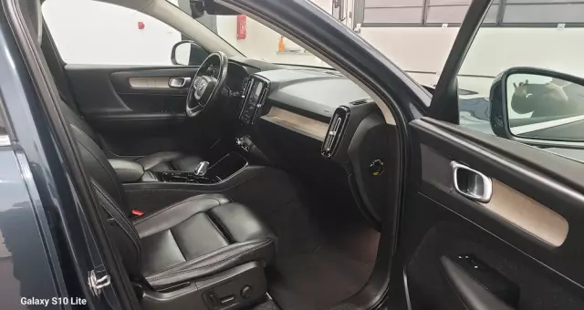 VOLVO XC 40 D4 AWD Geartronic Inscription