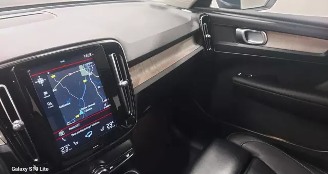 VOLVO XC 40 D4 AWD Geartronic Inscription