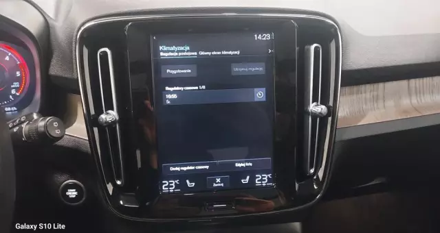 VOLVO XC 40 D4 AWD Geartronic Inscription