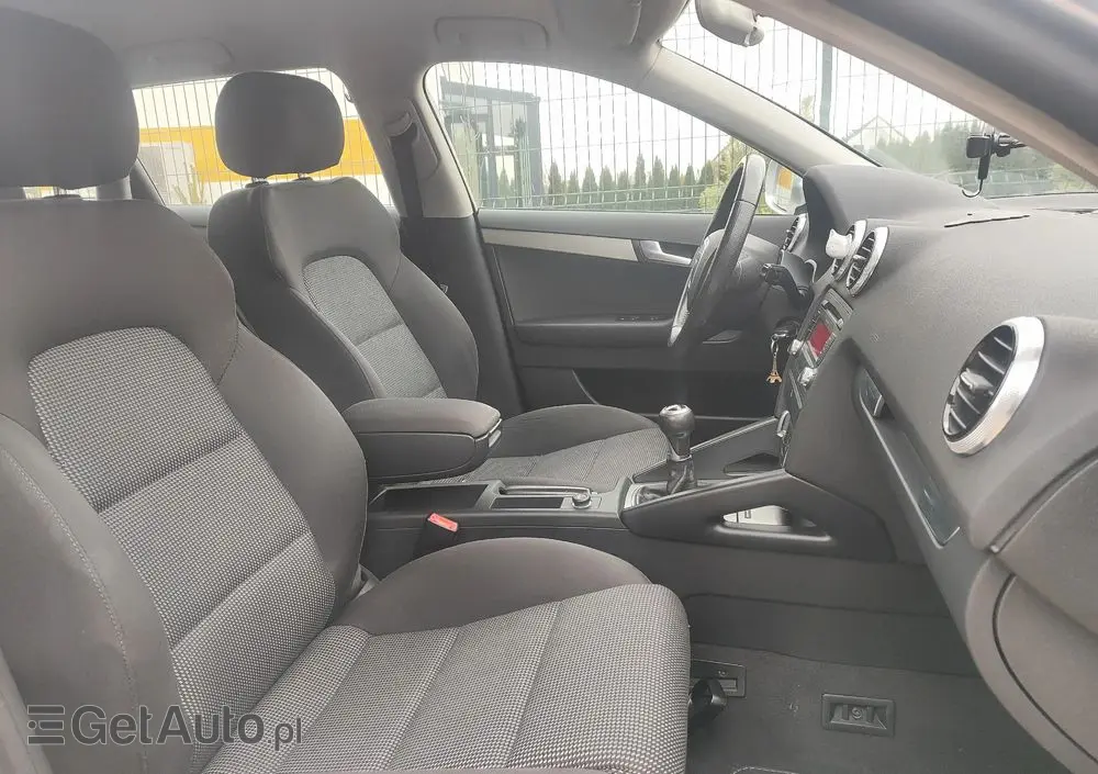 AUDI A3 Sportback 