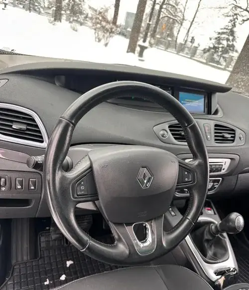 RENAULT Scenic 