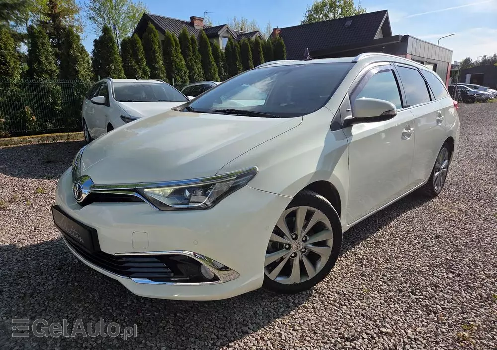 TOYOTA Auris 1.8 VVT-i Hybrid Automatik Executive