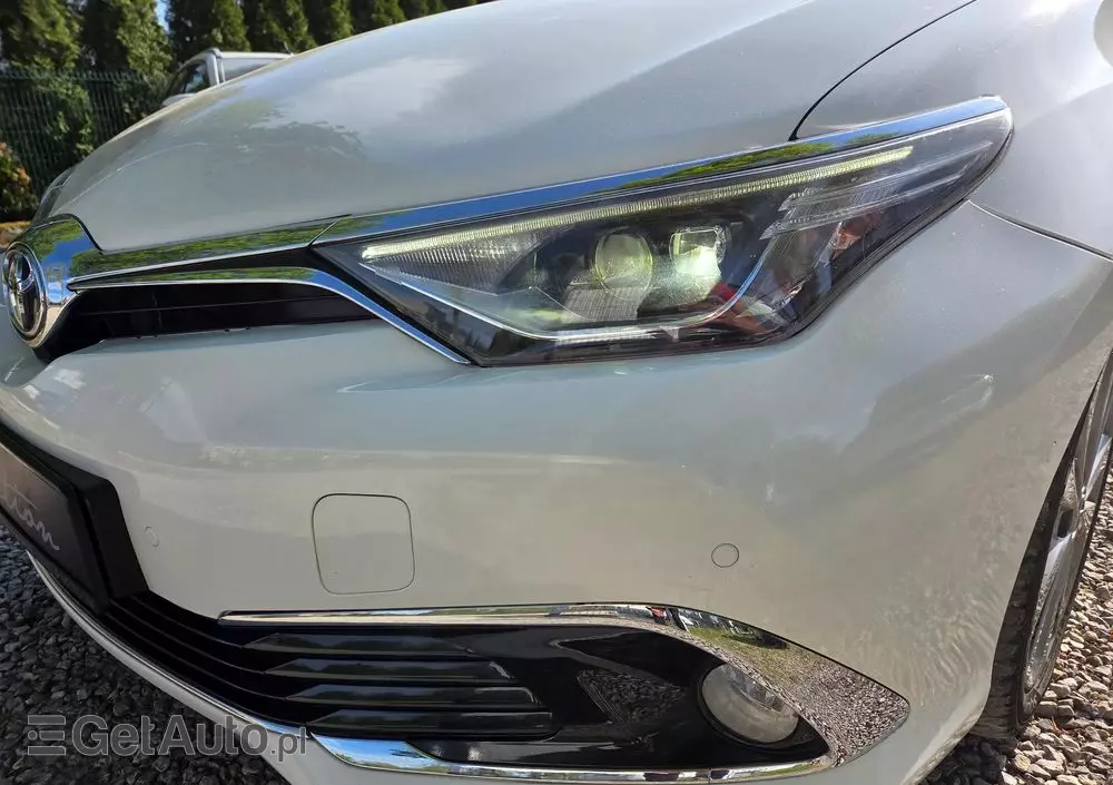 TOYOTA Auris 1.8 VVT-i Hybrid Automatik Executive