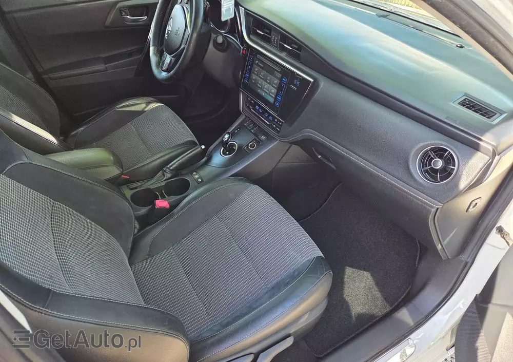 TOYOTA Auris 1.8 VVT-i Hybrid Automatik Executive