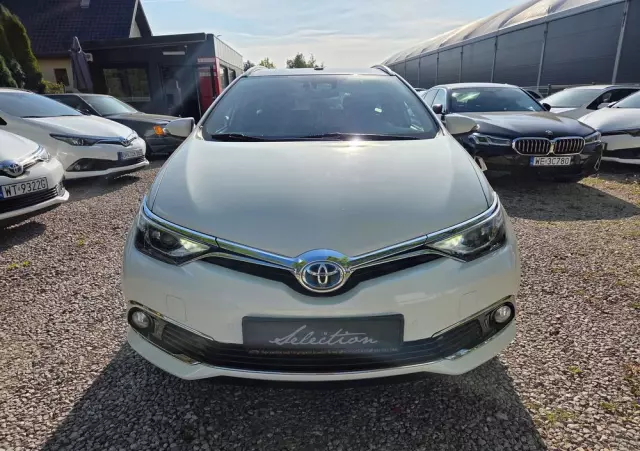 TOYOTA Auris 1.8 VVT-i Hybrid Automatik Executive