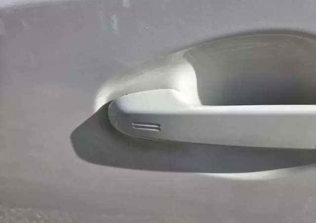 TOYOTA Auris 1.8 VVT-i Hybrid Automatik Executive