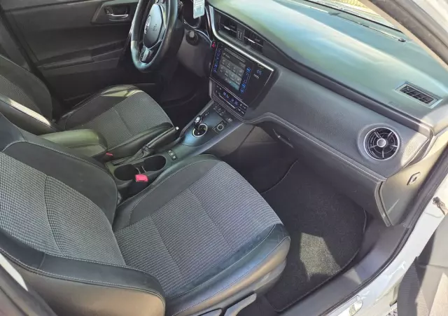 TOYOTA Auris 1.8 VVT-i Hybrid Automatik Executive