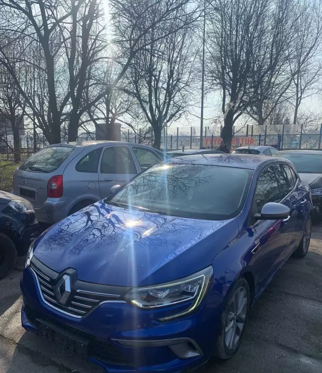 RENAULT Megane 