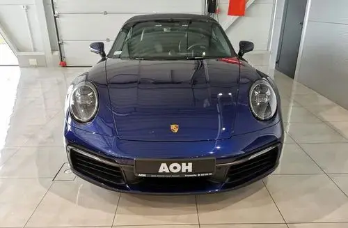 PORSCHE 911 