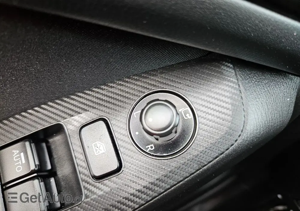 MAZDA 3 SKYACTIV-G 120 Exclusive-Line