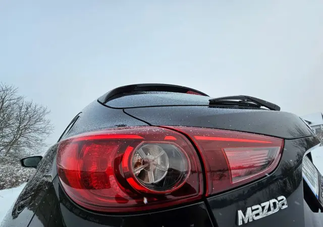 MAZDA 3 SKYACTIV-G 120 Exclusive-Line