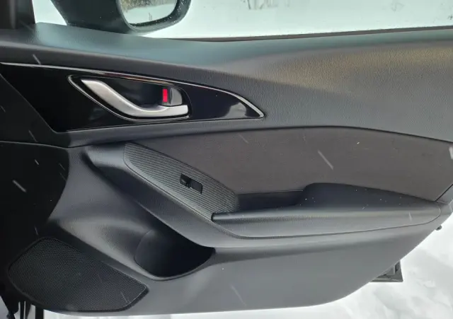 MAZDA 3 SKYACTIV-G 120 Exclusive-Line