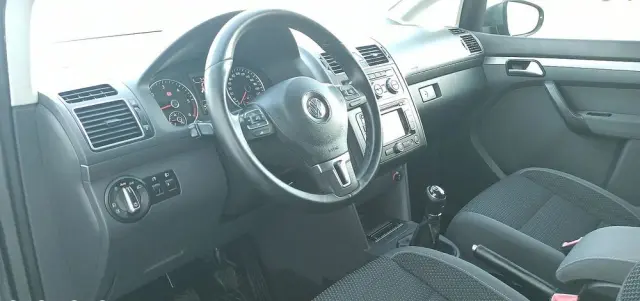 VOLKSWAGEN Touran 1.6 TDI DPF Highline