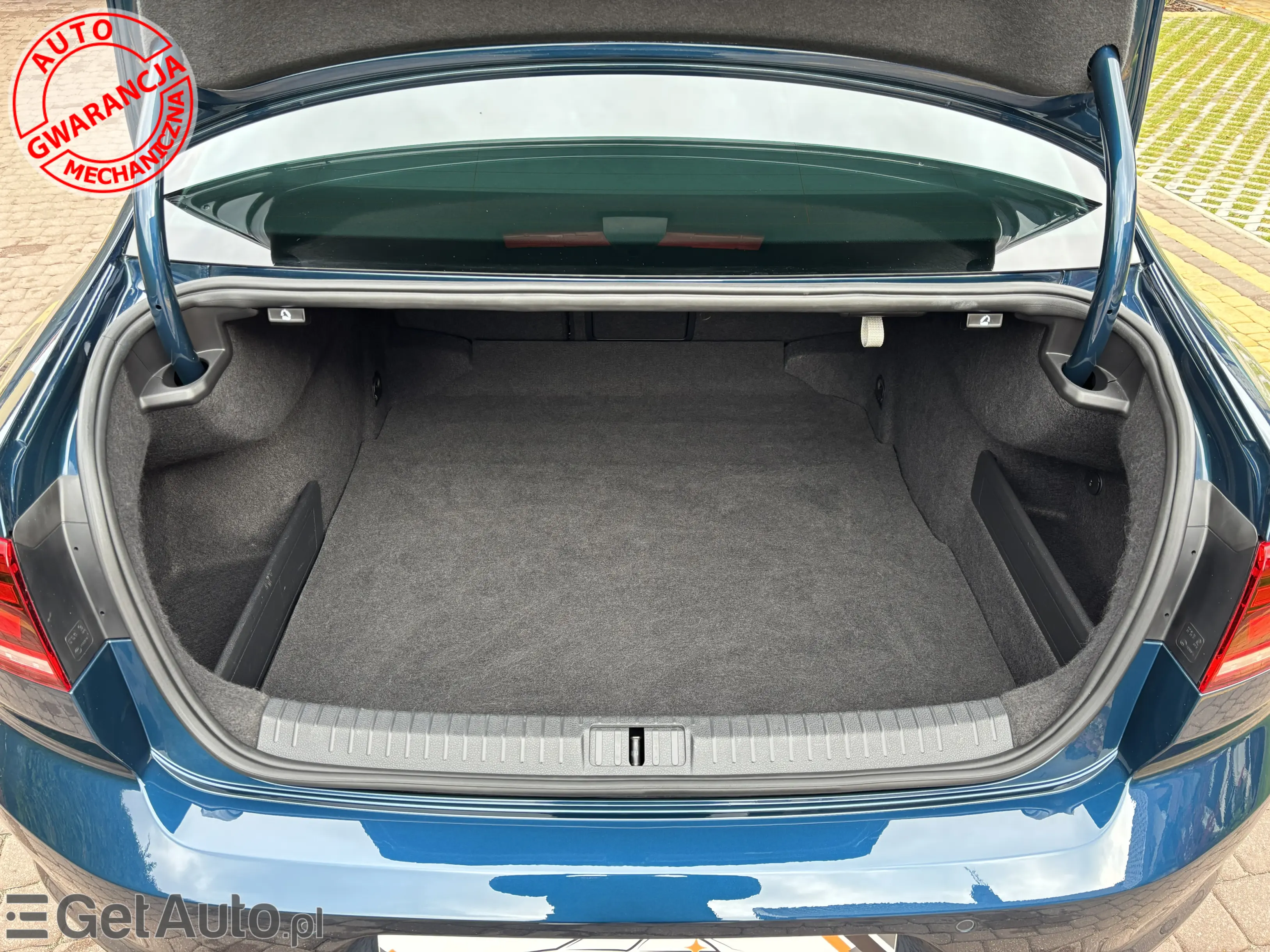 VOLKSWAGEN Passat Business DSG