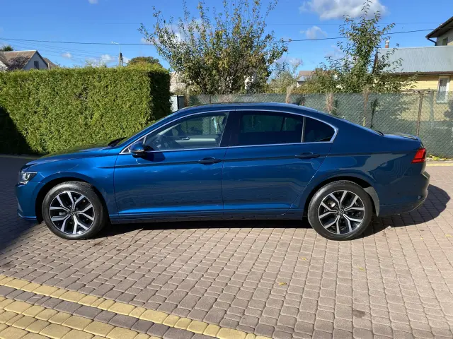 VOLKSWAGEN Passat Business DSG