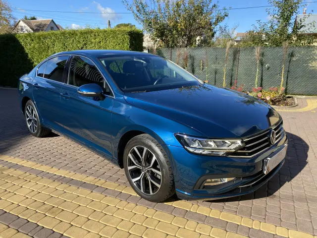 VOLKSWAGEN Passat Business DSG