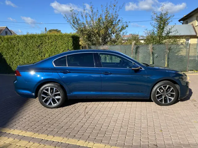 VOLKSWAGEN Passat Business DSG