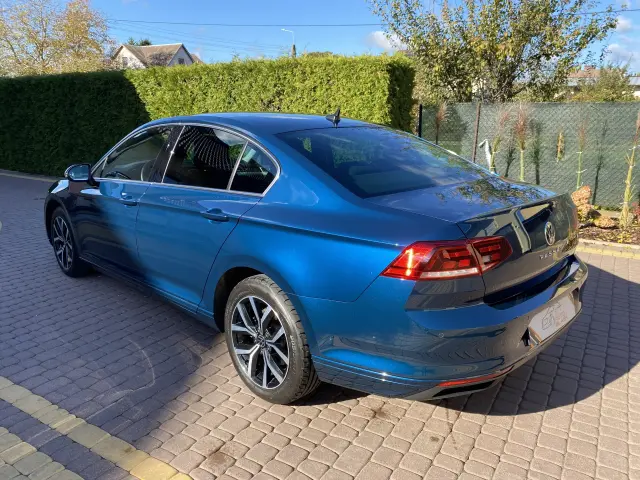 VOLKSWAGEN Passat Business DSG