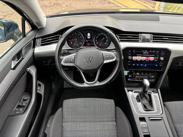 VOLKSWAGEN Passat Business DSG