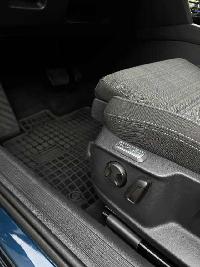 VOLKSWAGEN Passat Business DSG