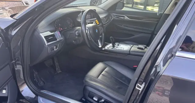 BMW Seria 7 730d