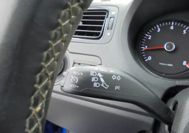 VOLKSWAGEN Polo 1.2 MATCH