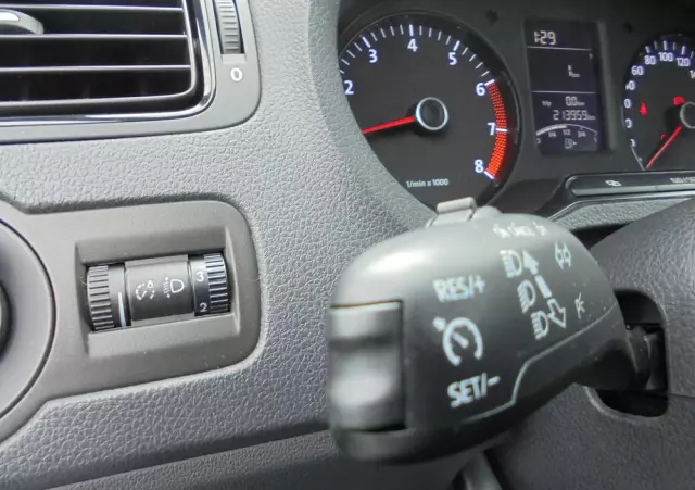 VOLKSWAGEN Polo 1.2 MATCH