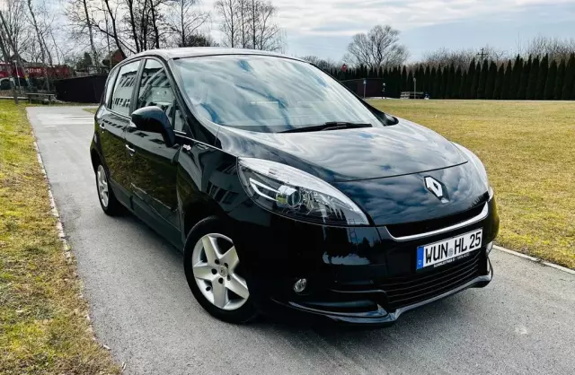 RENAULT Scenic 