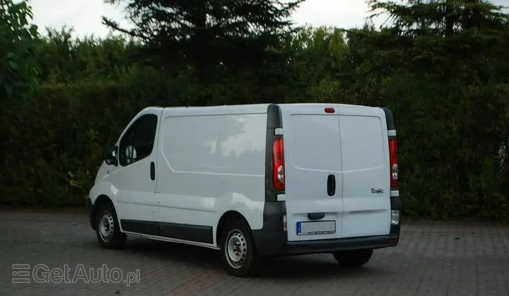 RENAULT Trafic 