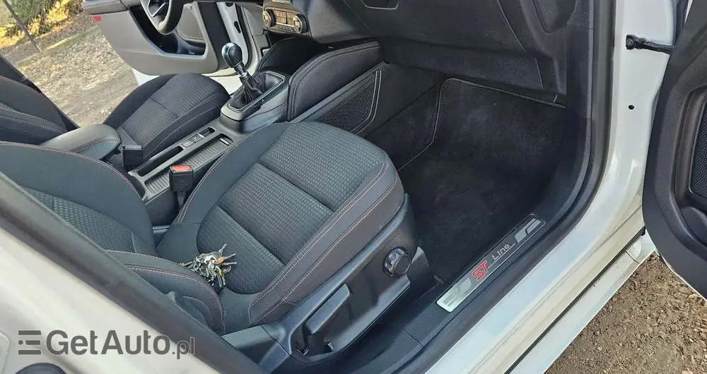 FORD Kuga 1.5 EcoBoost FWD ST-Line X