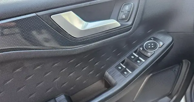 FORD Kuga 1.5 EcoBoost FWD ST-Line X